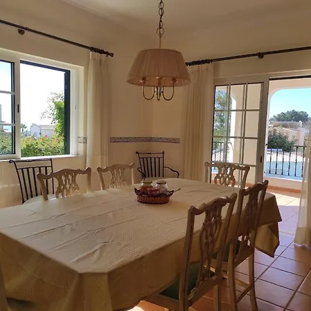 Sweet Lux Vau بورتيماو