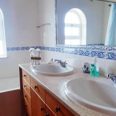 Sweet Lux Vau فيلة بورتيماو